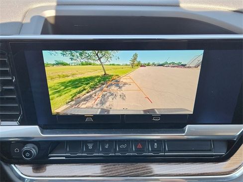 Used 2024 Chevrolet Silverado 2500 LT image 19