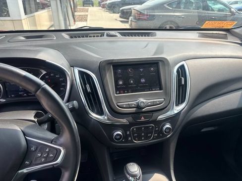Used 2021 Chevrolet Equinox LT AWD/4WD image 12