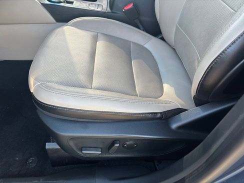 Used 2020 Ford Escape Titanium w/ Titanium Premium Package 2.0 image 13