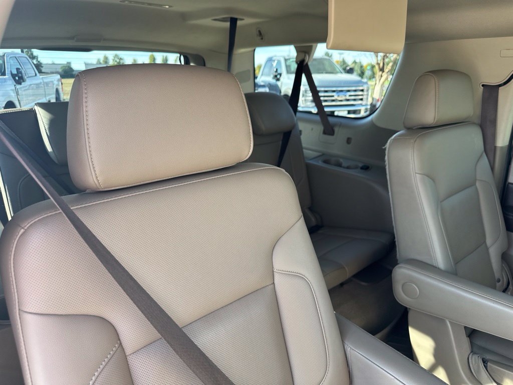 Used 2019 Chevrolet Suburban Premier AWD/4WD image 31