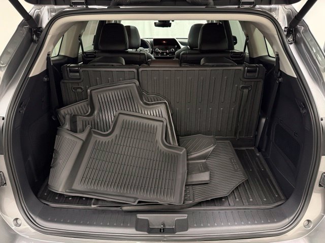 Used 2025 Toyota Highlander Platinum AWD/4WD image 7