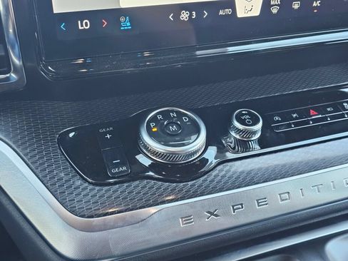 New 2026 Ford Expedition Max Platinum w/ Stealth Performance Package AWD/4WD image 26