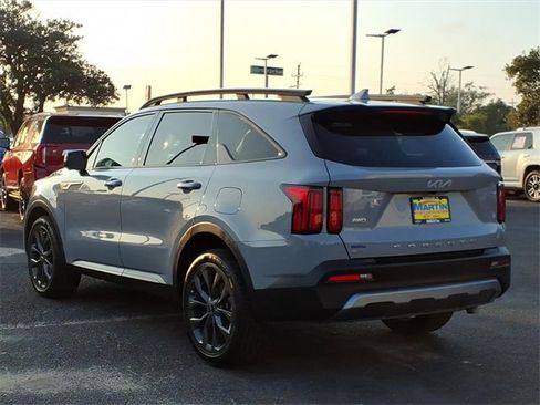 Used 2022 Kia Sorento SX Prestige w/ Rust Color Package image 11