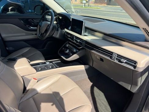 Used 2020 Lincoln Corsair FWD w/ Equipment Group 101A image 27