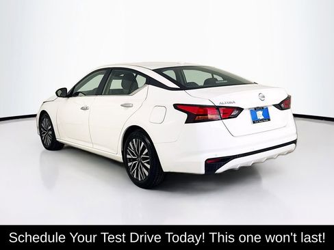 Used 2025 Nissan Altima 2.5 SV FWD image 5