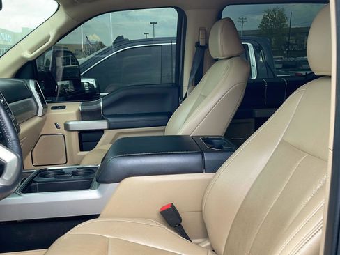 Used 2021 Ford F250 Lariat w/ Lariat Ultimate Package image 3