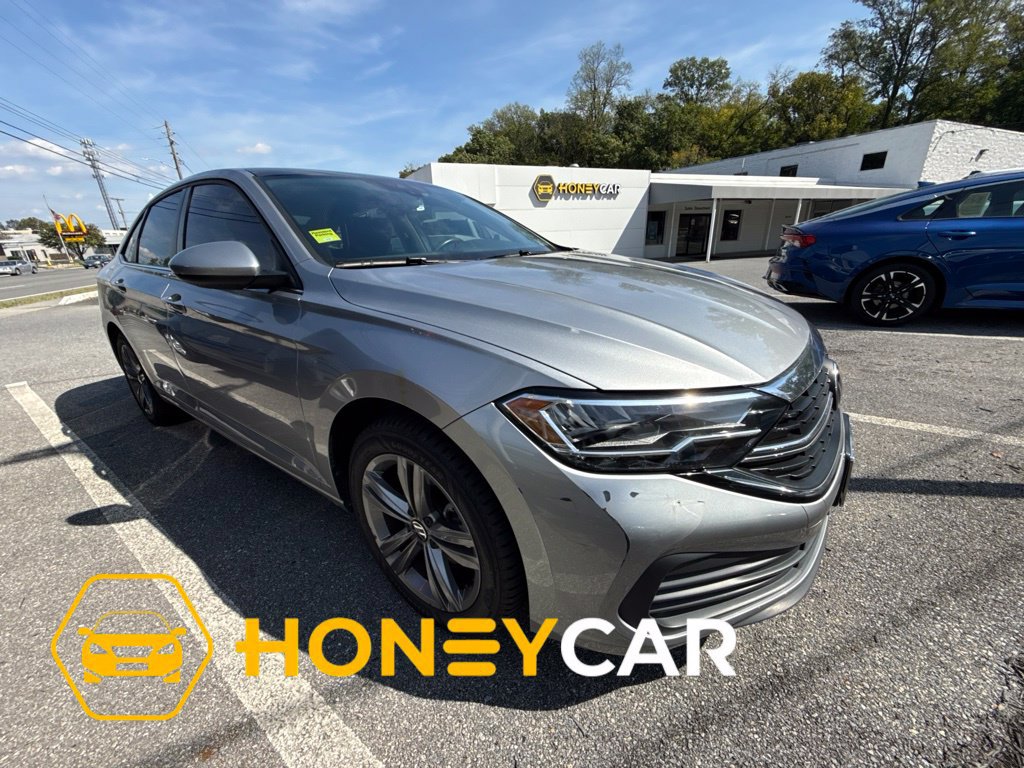 Used 2022 Volkswagen Jetta SE FWD image 1