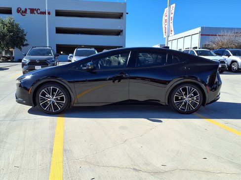 Certified 2025 Toyota Prius LE image 8