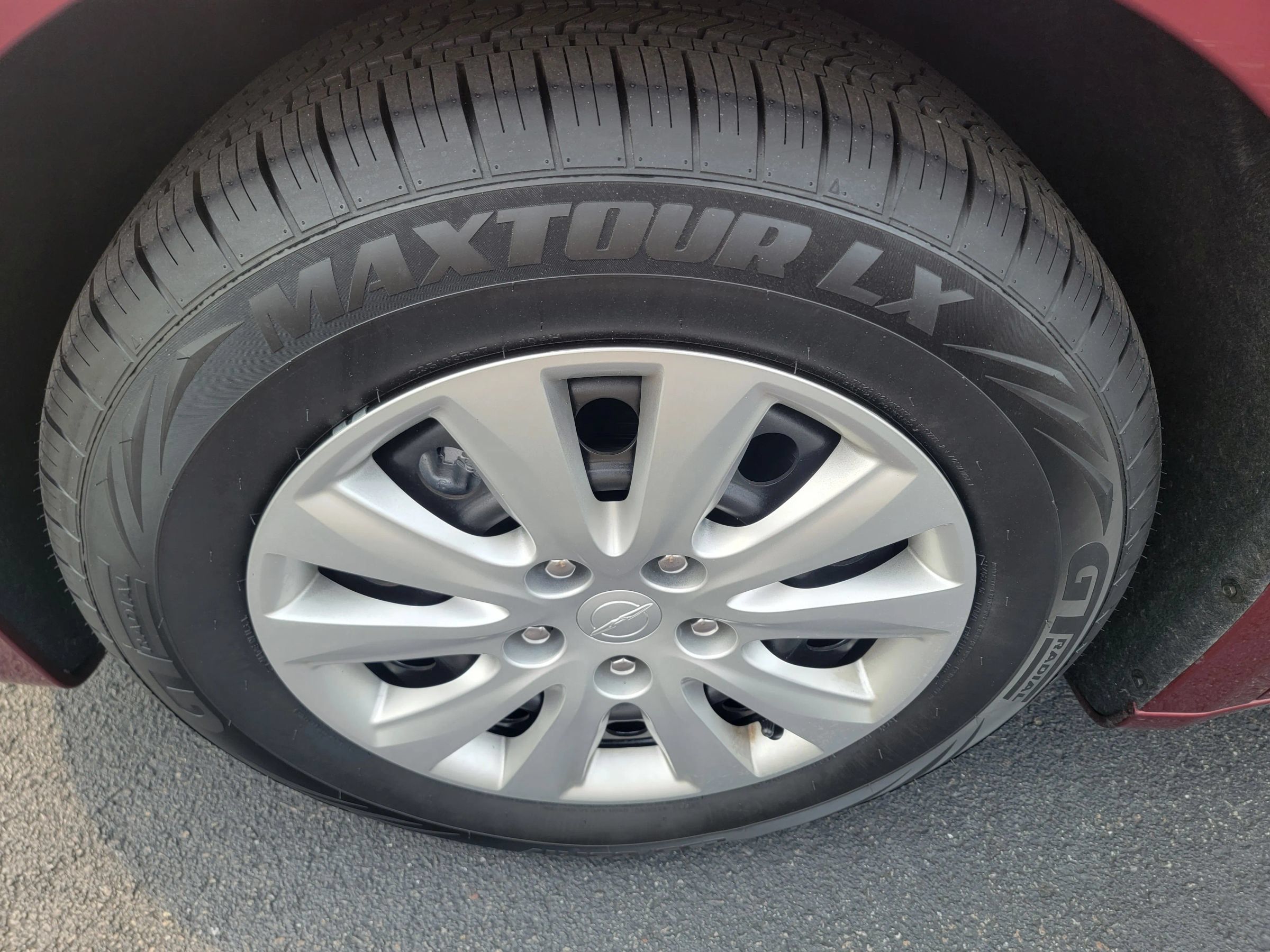 Used 2020 Chrysler Voyager L FWD image 9