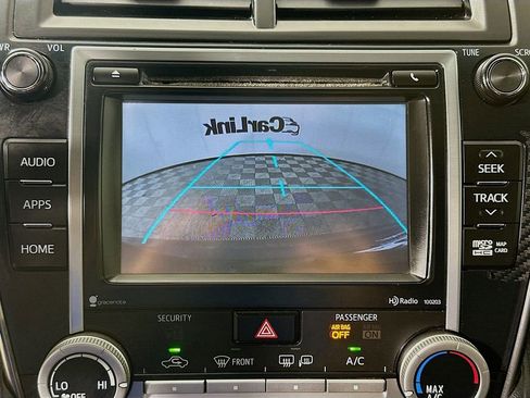 Used 2014 Toyota Camry SE w/ Leather Package FWD image 17