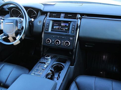 Used 2017 Land Rover Discovery SE AWD/4WD image 20
