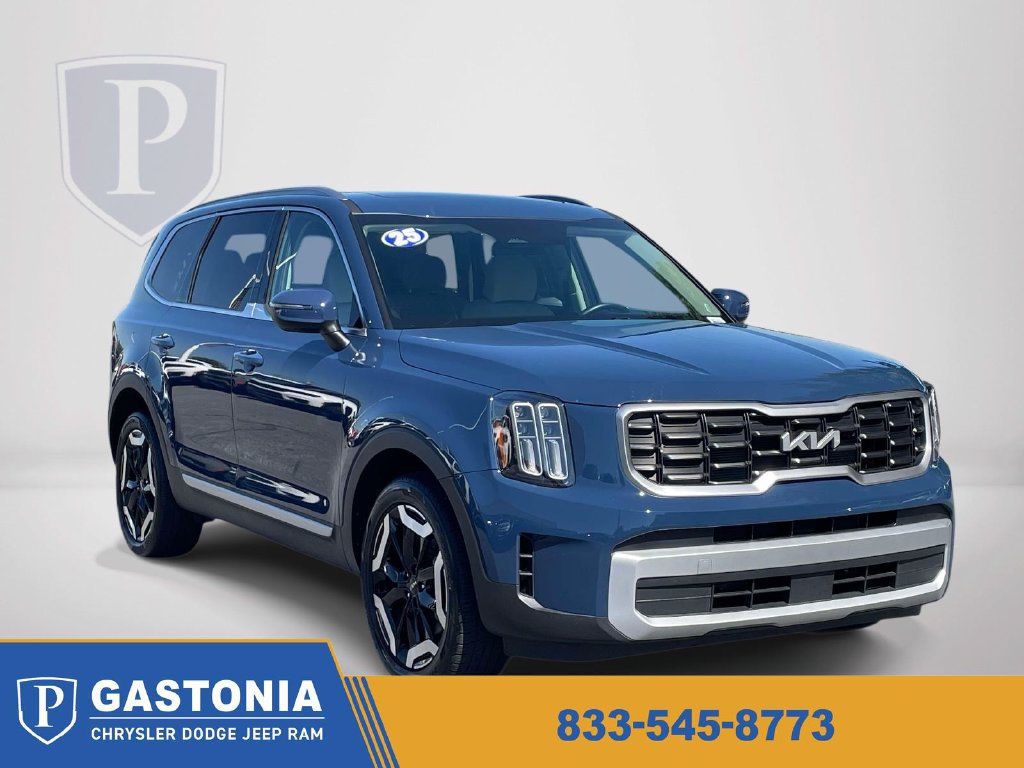 Used 2025 Kia Telluride S FWD image 1