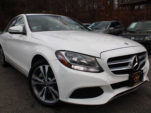 Used 2018 Mercedes-Benz C 300 4MATIC Sedan image 4
