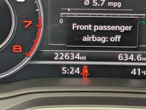 Used 2020 Audi Q5 2.0T Titanium Premium Plus image 23