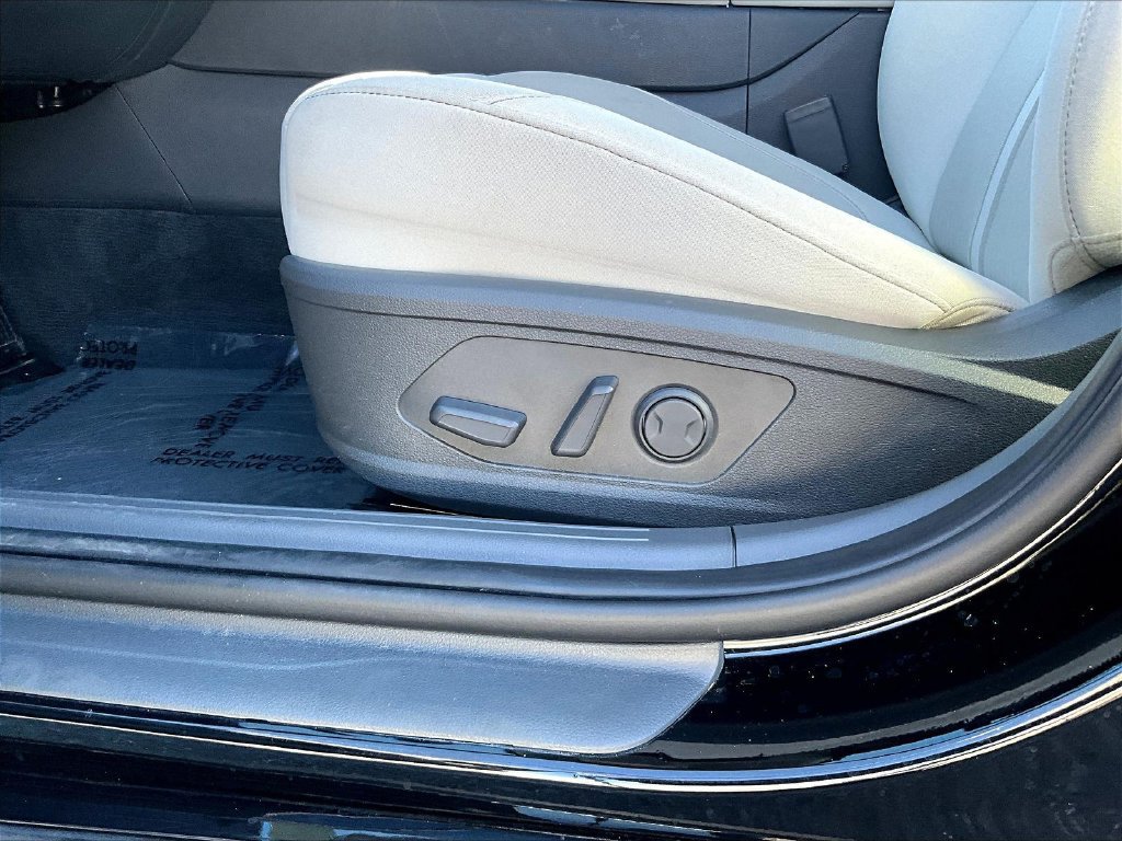 Certified 2025 Hyundai Sonata SEL FWD image 38