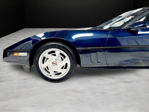 Used 1989 Chevrolet Corvette Coupe RWD image 30