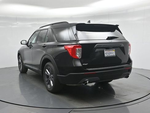 Certified 2022 Ford Explorer XLT w/ Equipment Group 202A image 25