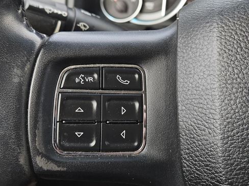 Used 2020 RAM 1500 Classic SLT w/ Luxury Group RWD image 19