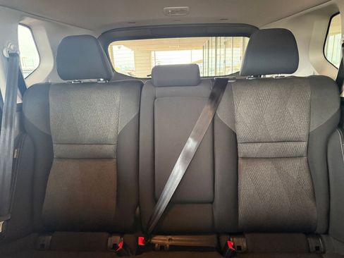 Used 2025 Nissan Rogue SV image 40