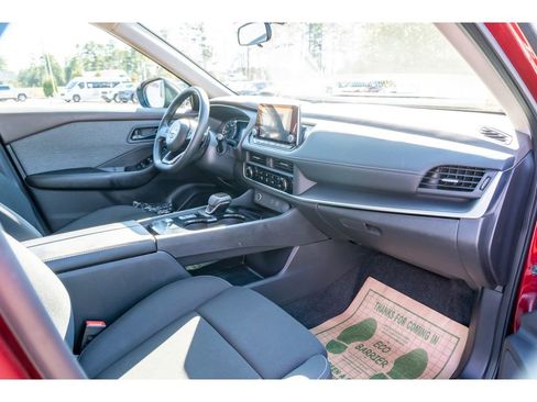 Used 2023 Nissan Rogue S image 17