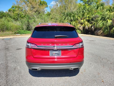 Used 2020 Lincoln Nautilus FWD w/ Equipment Group 101A image 5