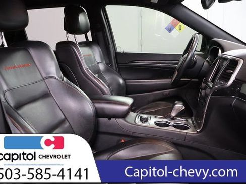Used 2018 Jeep Grand Cherokee Trailhawk w/ Trailhawk Luxury Group AWD/4WD image 31