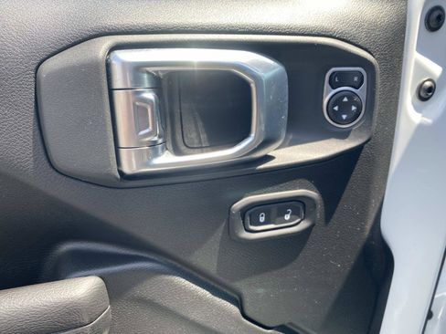 Used 2023 Jeep Wrangler Unlimited w/ Sun & Screen Package AWD/4WD image 23