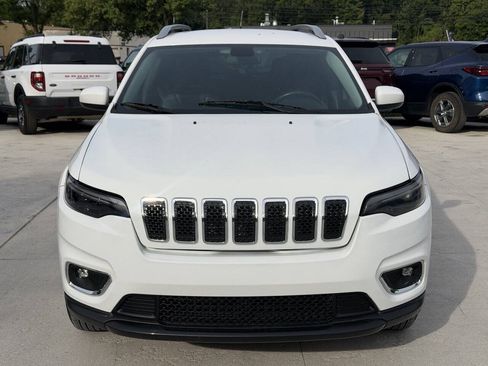 Used 2019 Jeep Cherokee Latitude Plus w/ Cold Weather Group AWD/4WD image 2