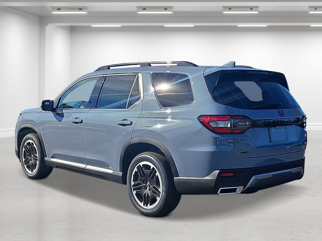 New 2026 Honda Pilot Touring image 2