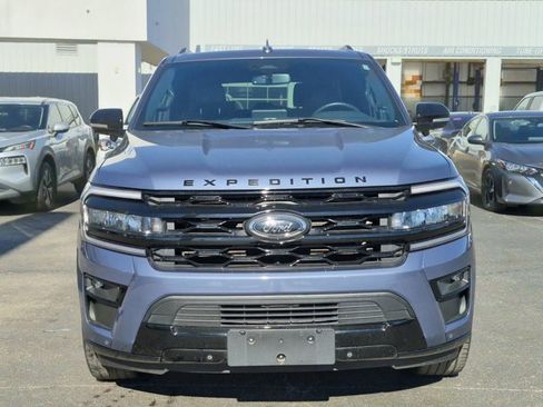Used 2022 Ford Expedition Max Limited image 2
