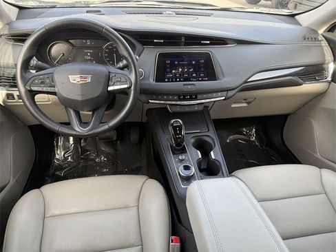 Certified 2023 Cadillac XT4 Premium Luxury image 6