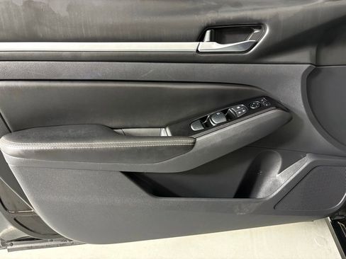 Used 2023 Nissan Altima 2.5 SV image 13