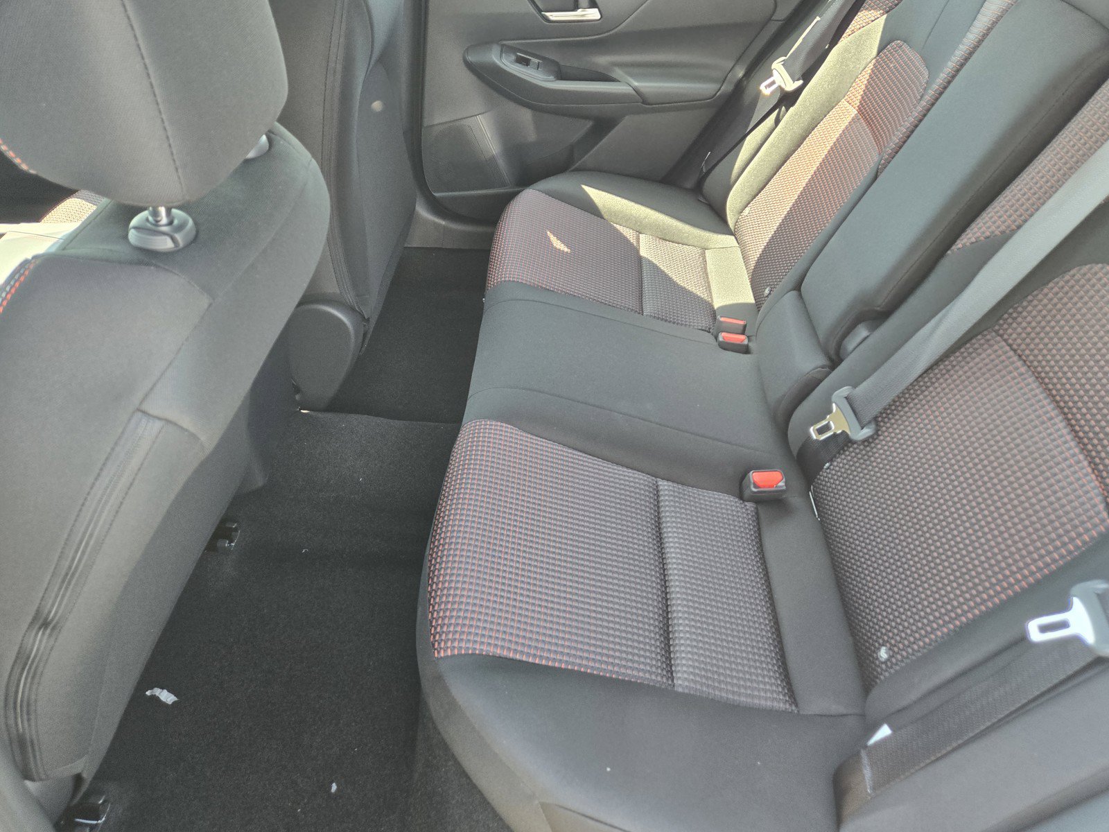 New 2026 Nissan Sentra SR w/ Floor Mat Package FWD image 9