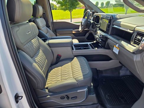 New 2026 Ford F250 Platinum w/ Platinum Plus Package AWD/4WD image 6