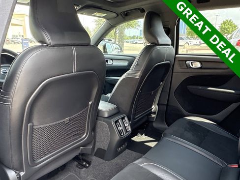 Used 2021 Volvo XC40 P8 Recharge w/ Advanced Package image 27
