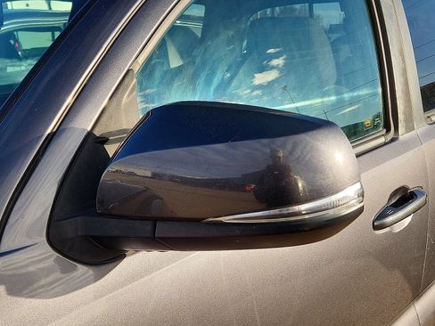 Used 2019 Toyota Tacoma TRD Off-Road image 4