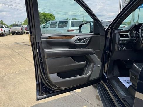 Used 2021 Chevrolet Tahoe Premier AWD/4WD image 9