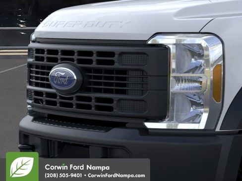 New 2026 Ford F550 4x4 Crew Cab image 17
