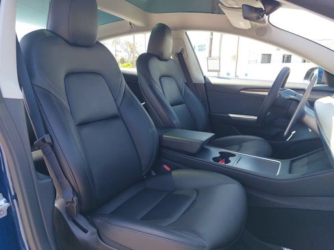 Used 2023 Tesla Model 3 Standard Range RWD image 10