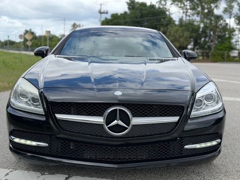 Used 2016 Mercedes-Benz SLK 300 w/ Premium 2 Package image 8