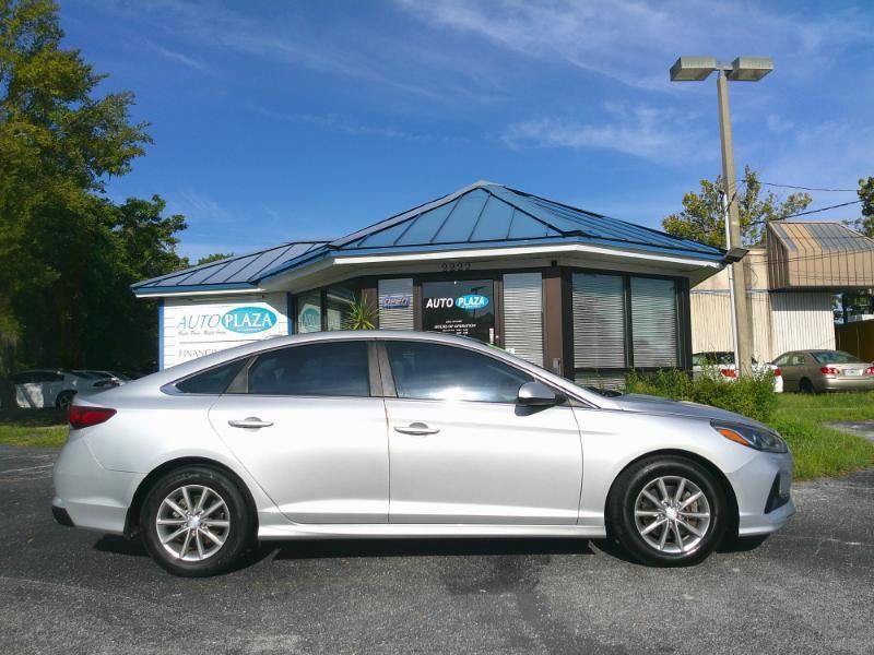 Used 2018 Hyundai Sonata SE w/ Cargo Package FWD image 8