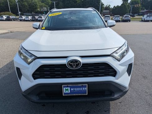 Used 2022 Toyota RAV4 XLE w/ Convenience Package FWD image 9