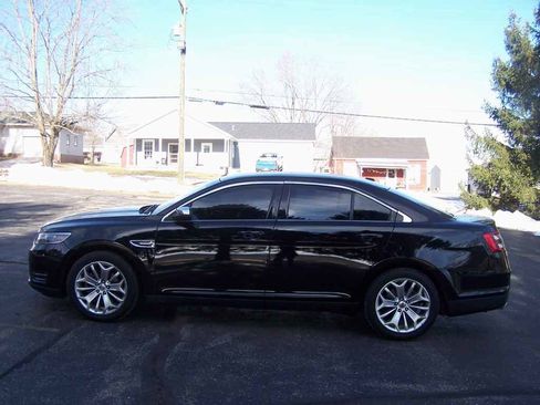 Used 2016 Ford Taurus Limited image 6