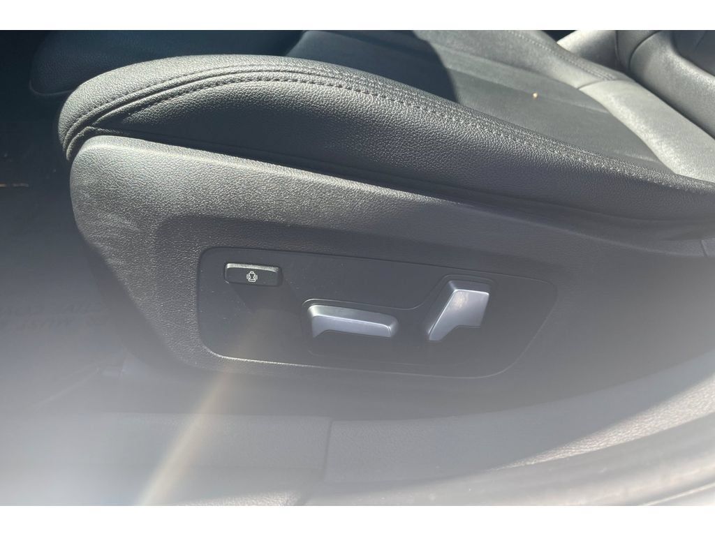 Used 2020 BMW 330i Sedan RWD image 13