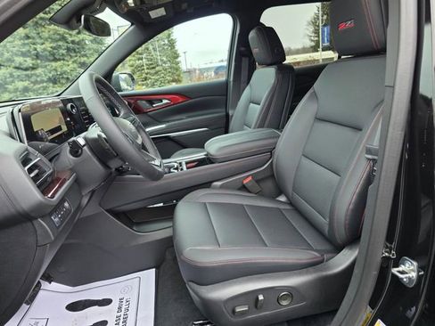 New 2026 Chevrolet Traverse Z71 image 8