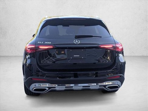 Used 2026 Mercedes-Benz GLC 300 image 7