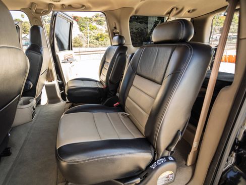 Used 2005 Ford Excursion Eddie Bauer image 25