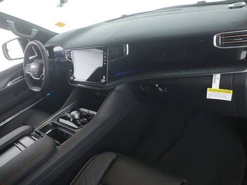 New 2026 Jeep Grand Wagoneer Summit AWD/4WD image 36
