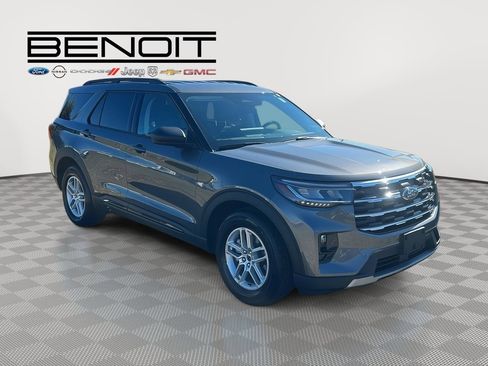 New 2026 Ford Explorer Active w/ Active Comfort Package image 7