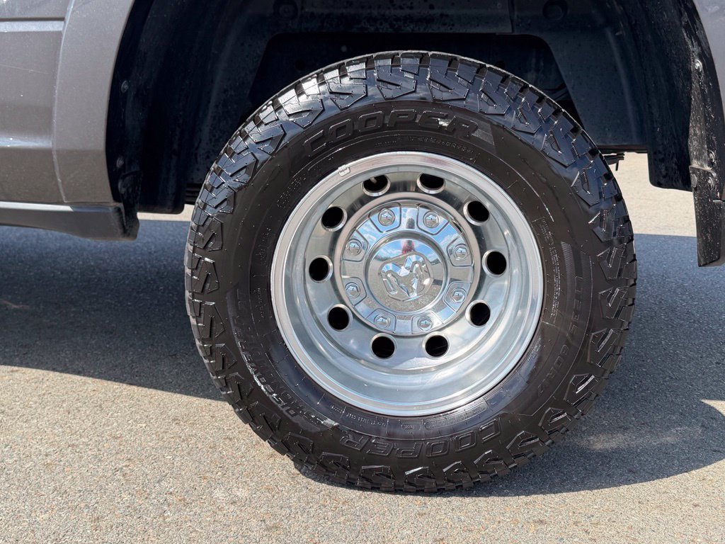 Used 2019 RAM 3500 Laramie AWD/4WD image 11